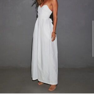 Vici wide leg jumpsuit - white. New with tags. Size Medium
